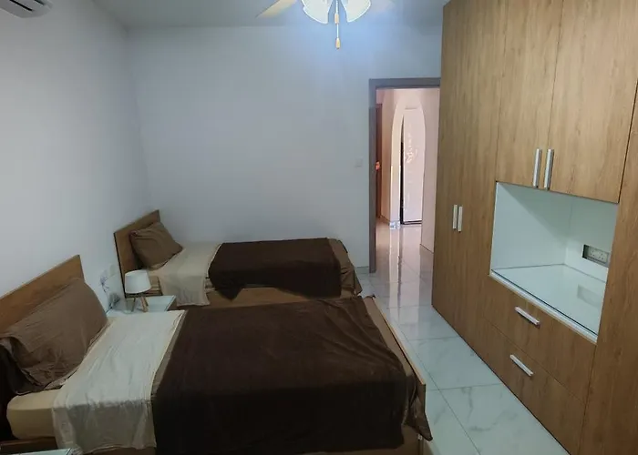 Sea View Three Bedroom Is-Sellum